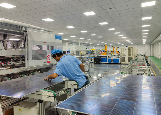High Efficiency Monocrystalline Solar Panel Best Price 580W 620W OEM Power N-Type Roof Application with Glass Front Cover
